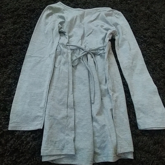 Girls grey long sleeve ahirt6 - Picture 2 of 2
